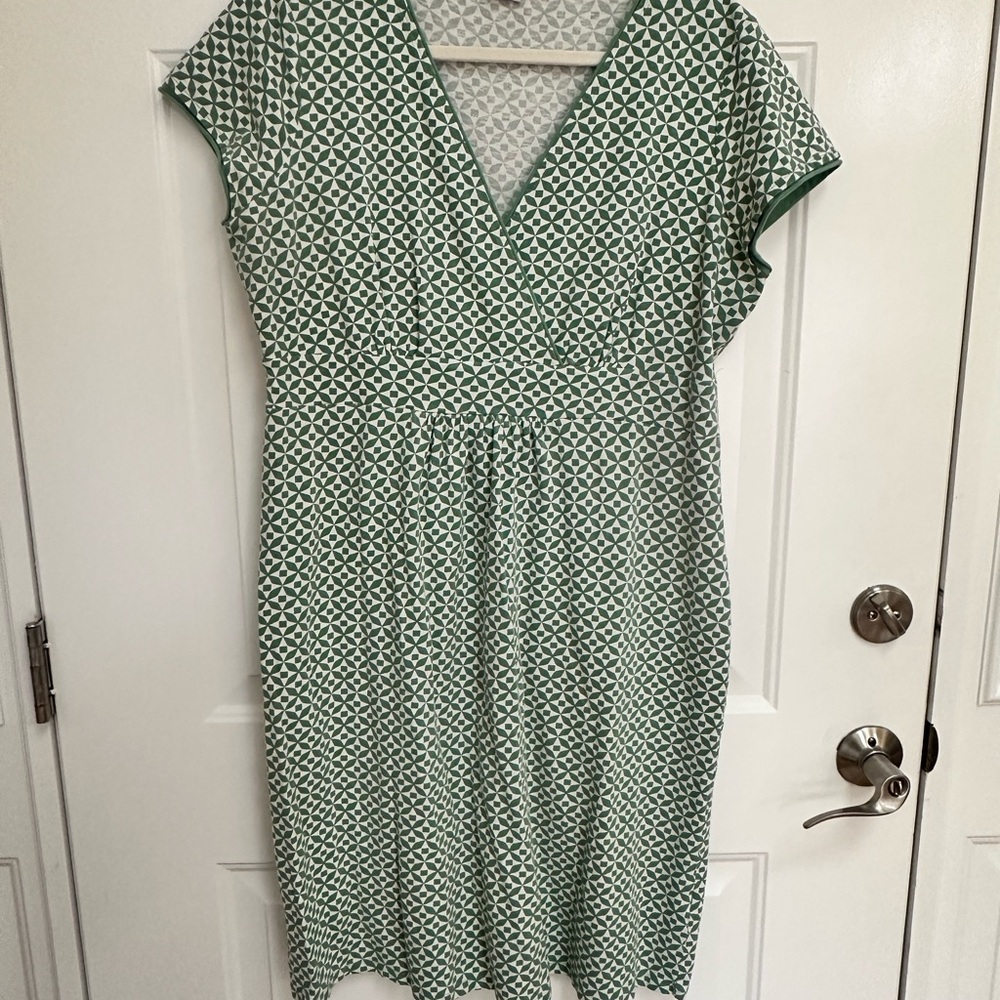 Boden Casual Jersey Green Geometric Patterned Dress